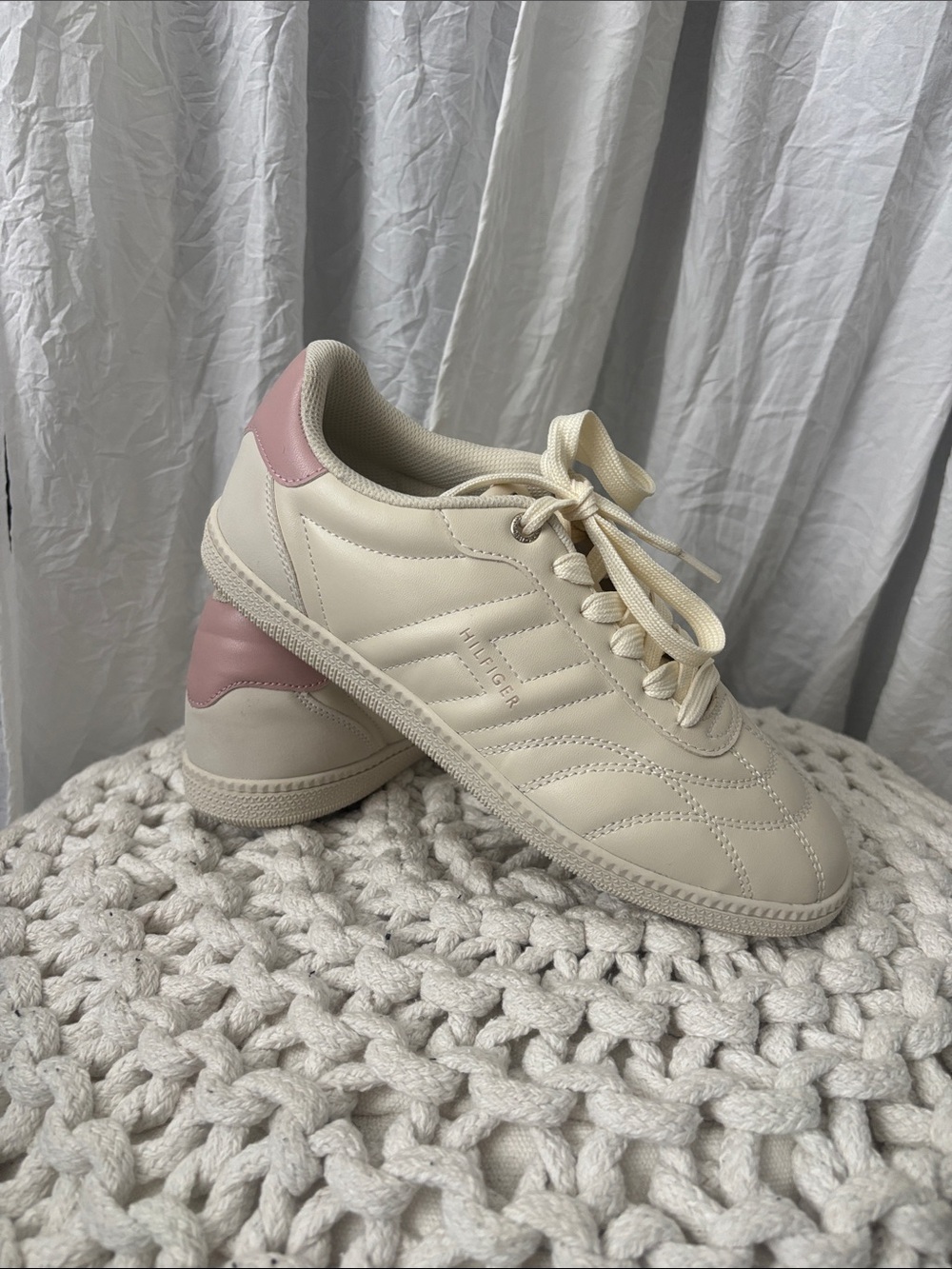 Tommy Hilfiger Cream Leather Sneakers with Pink Heel Accent - Women's